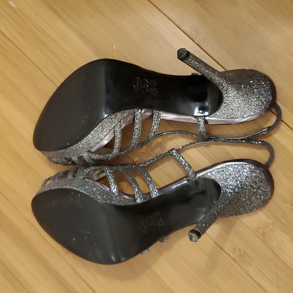 Sparkly Heels - Picture 7 of 8